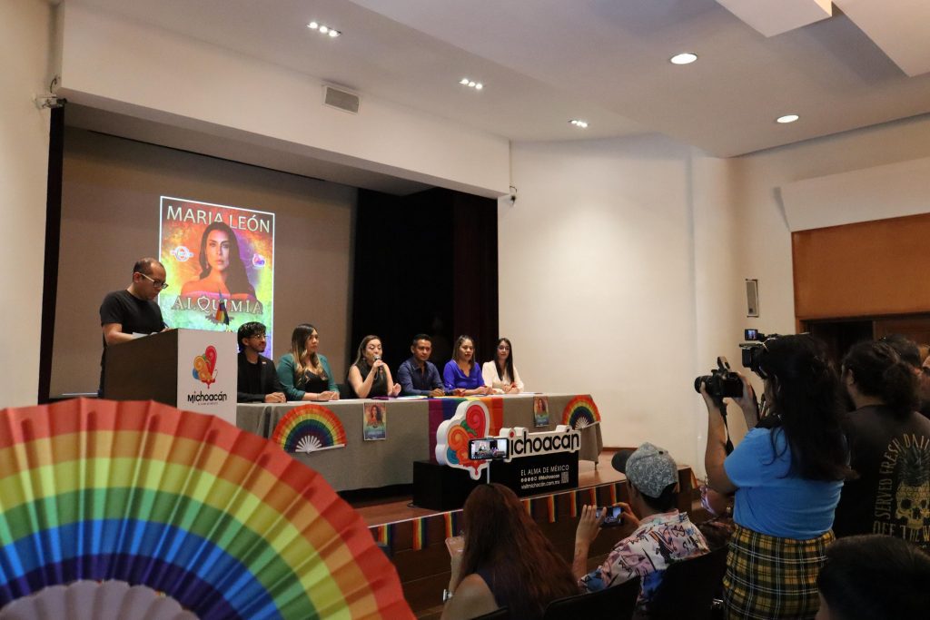 Pride de Cuitzeo este fin de semana con María León