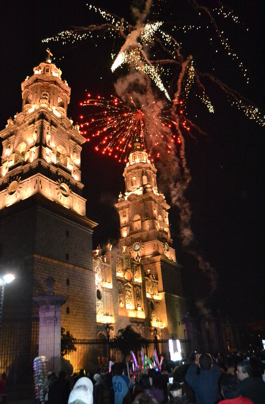 Encendido de catedral de Morelia