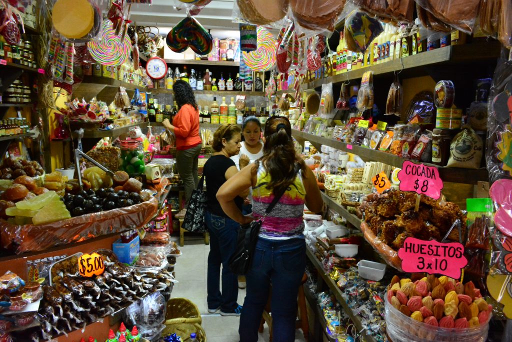 Mercado de Dulces y Artesanías en Morelia