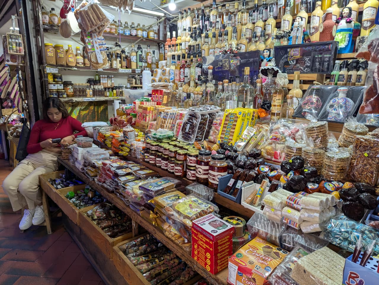 Mercado de Dulces y Artesanías en Morelia