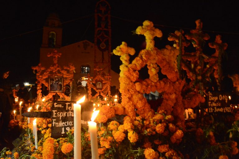Arócutin: Día de Muertos en Pátzcuaro