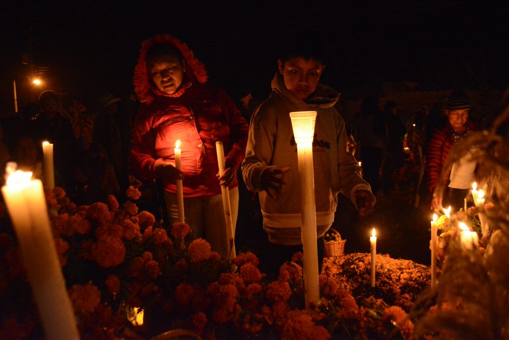 Dia de muertos en Arócutin 