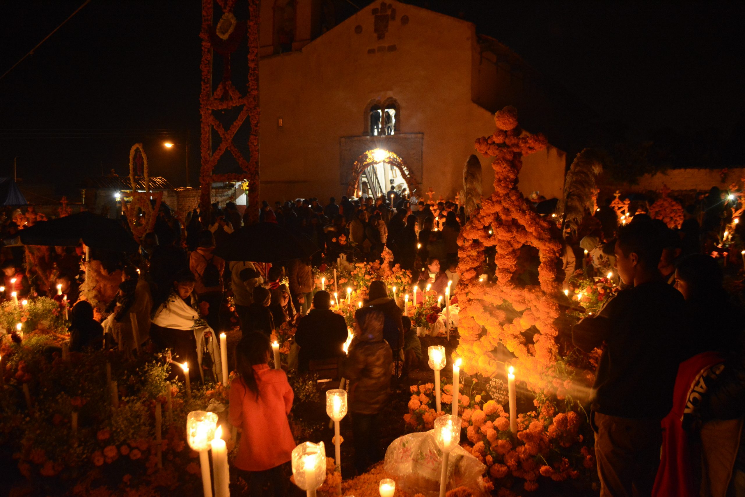 Panteon de Arocutin en la zona lacustre de pátzcuaro