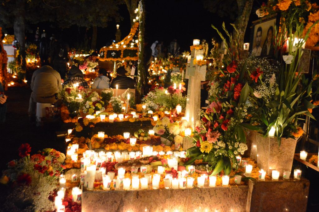 Cementery Nigth of the dead in Michoacan