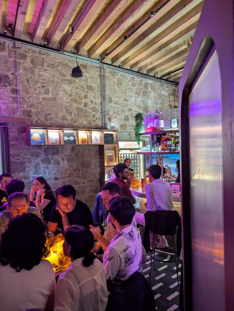 bar vermuteria Mono en el  Callejón del Romance