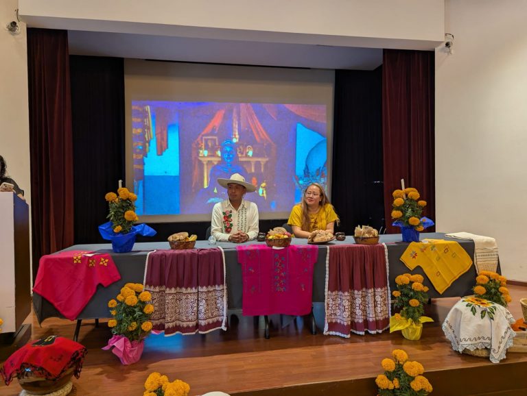 Erongarícuaro se prepara para la Noche de Muertos con actividades tradicionales y culturales